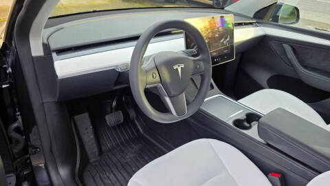 2024 Tesla Model Y Long Range