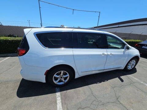 2019 Chrysler Pacifica Touring L