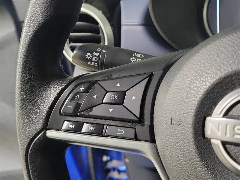 2023 Nissan Versa SV