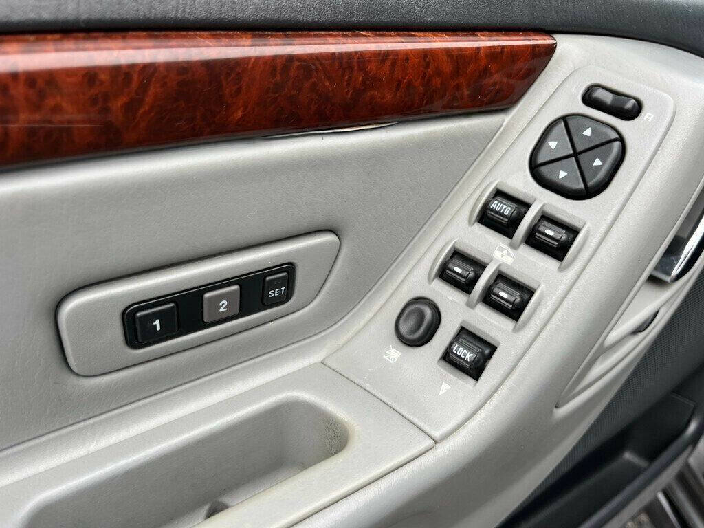 2004 Jeep Grand Cherokee 45