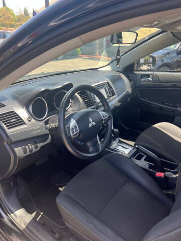 2017 Mitsubishi Lancer ES