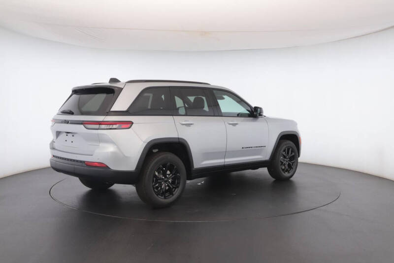 2025 Jeep Grand Cherokee Altitude X