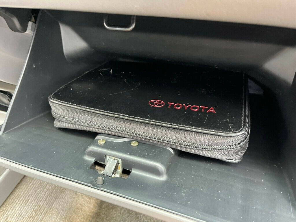 2002 Toyota 4Runner 28