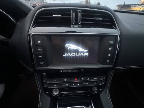 2017 Jaguar F-PACE S