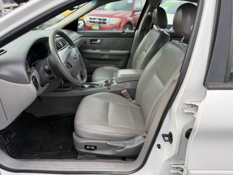 2003 Ford Taurus SES