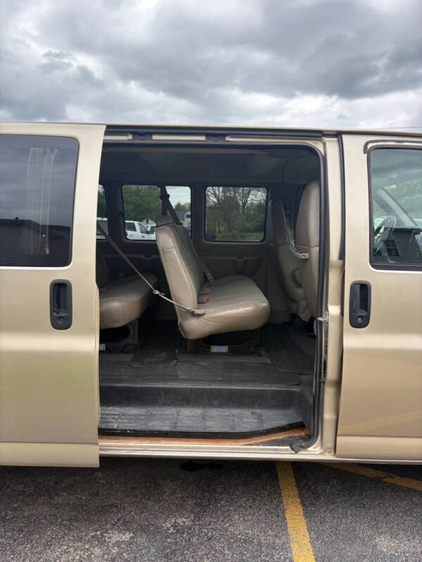 2008 GMC Savana LS 3500