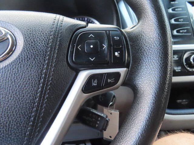 2017 Toyota Highlander LE