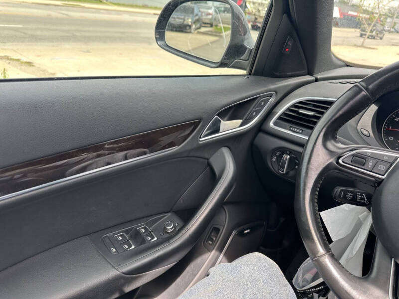 2015 Audi Q3 2.0T quattro Prestige