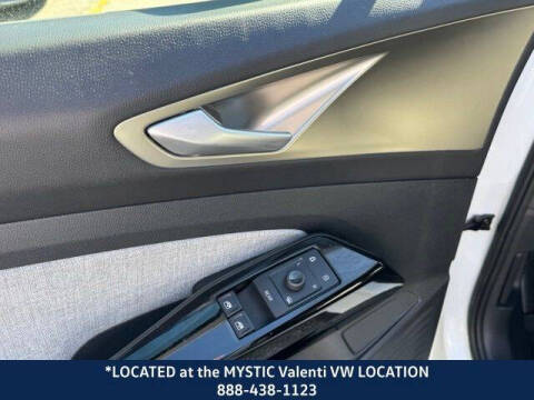 2023 Volkswagen ID.4 Pro