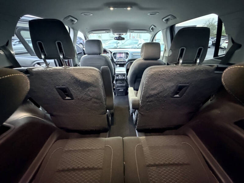 2017 GMC Acadia SLE-2