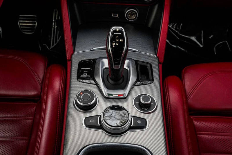 2021 Alfa Romeo Stelvio Ti Sport