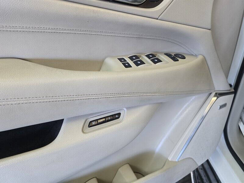 2015 Cadillac Escalade ESV Luxury