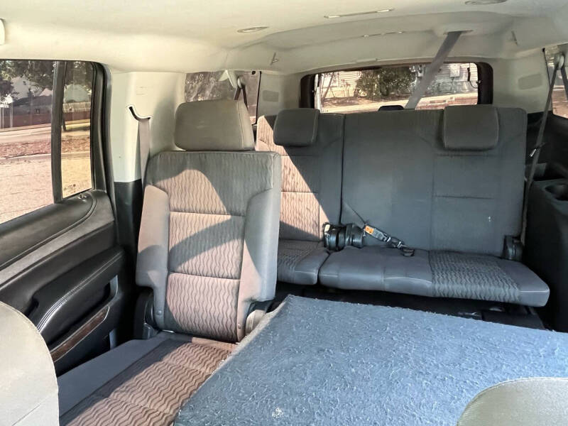 2017 Chevrolet Suburban LS