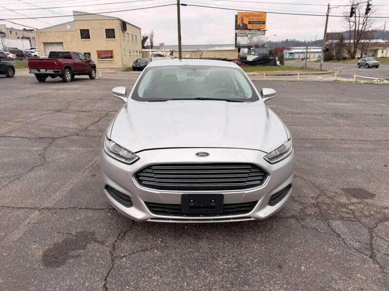 2016 Ford Fusion Hybrid SE