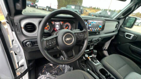 2024 Jeep Gladiator Sport