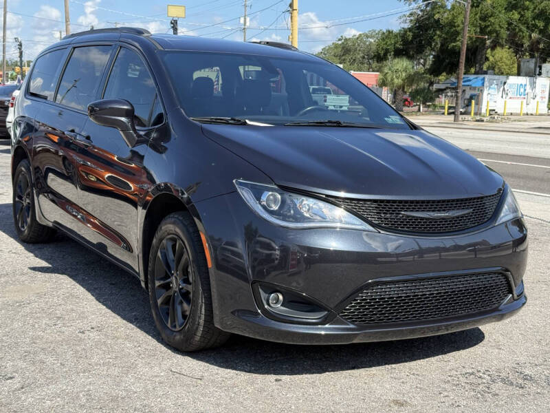 2020 Chrysler Pacifica Launch Edition