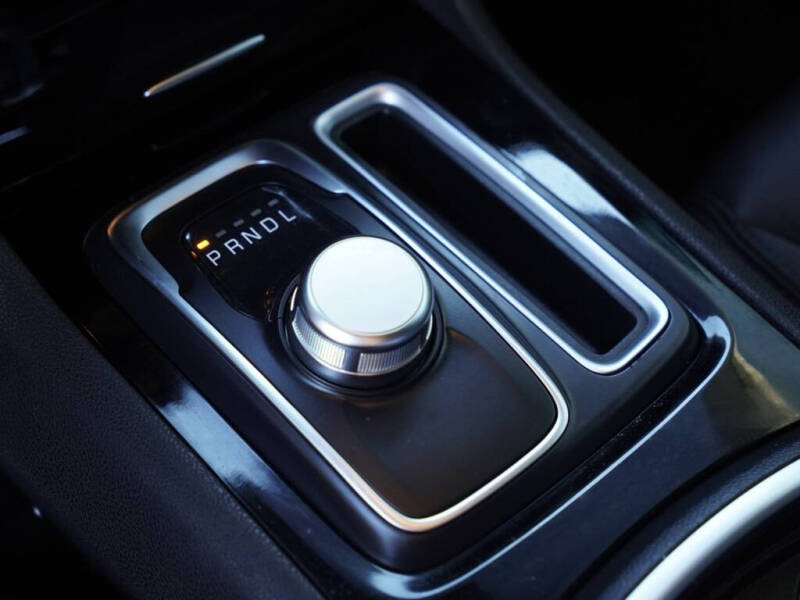 2023 Chrysler 300 Touring