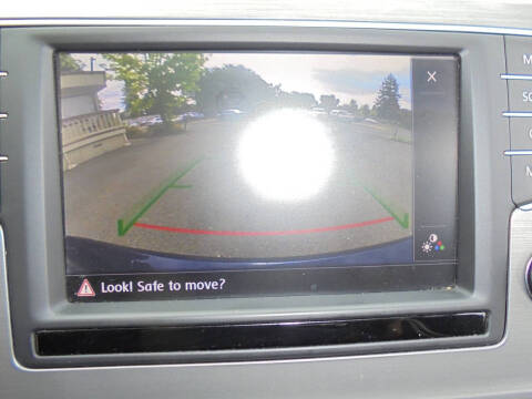 2016 Volkswagen Golf TSI S