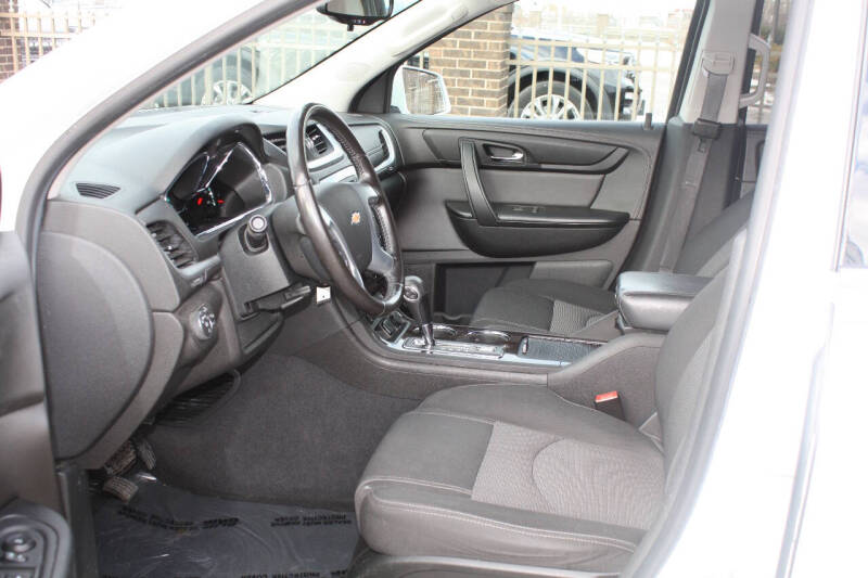 2017 Chevrolet Traverse LT