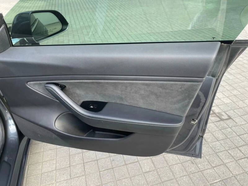 2020 Tesla Model 3 Standard Range Plus