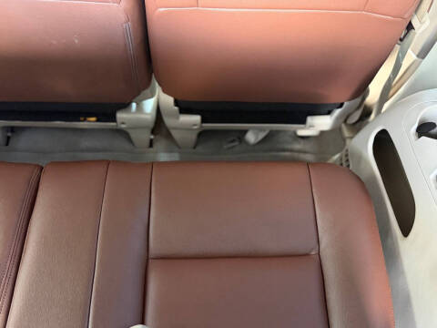 2005 Toyota Sequoia SR5