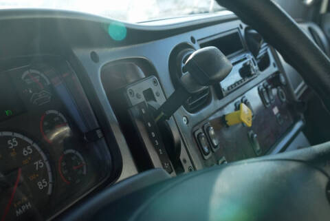 2015 Freightliner M2 106