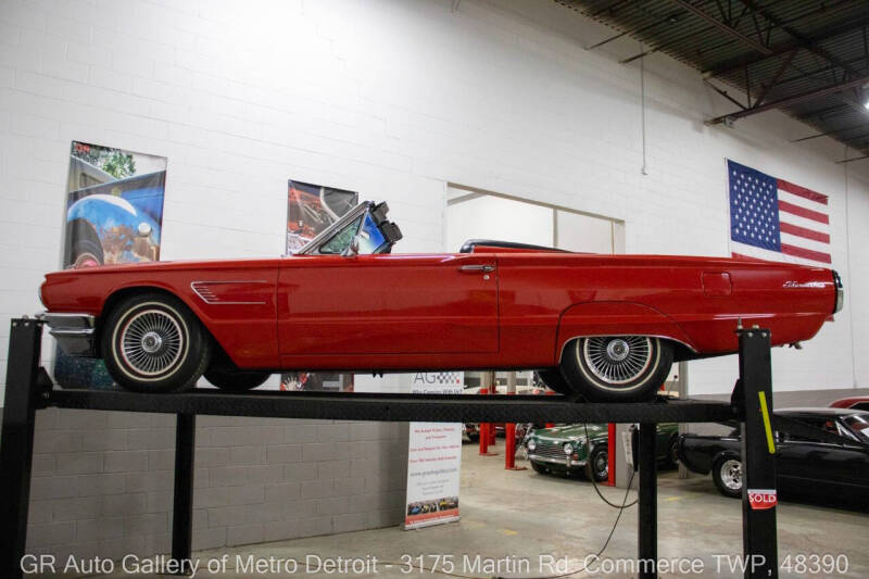 1965 Ford Thunderbird