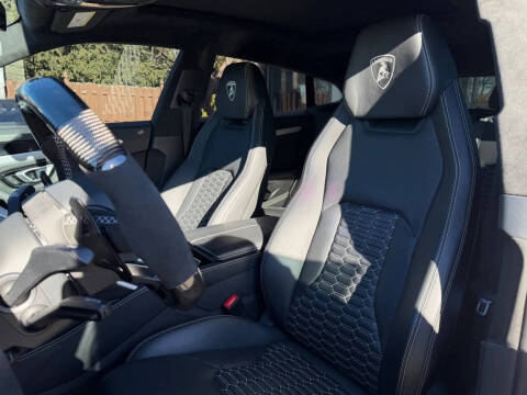 2020 Lamborghini Urus