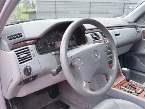 2000 Mercedes-Benz E-Class E 320