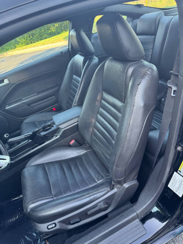 2009 Ford Mustang GT Deluxe