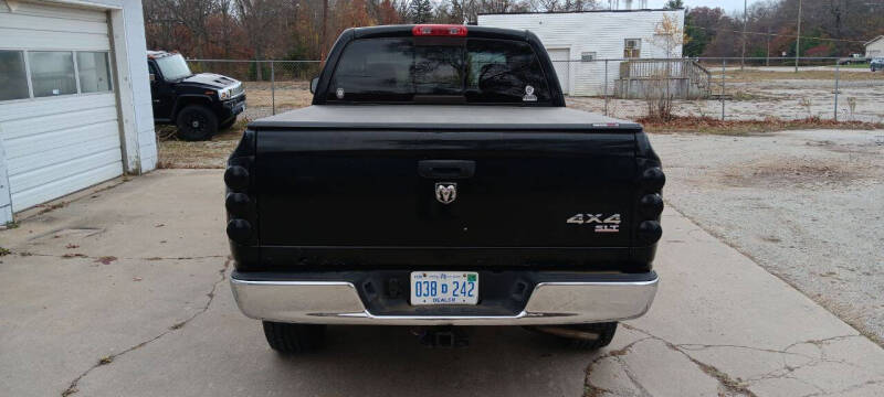 2005 Dodge Ram 1500 Pickup ST photo 4