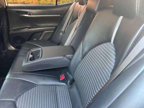 2020 Toyota Camry SE