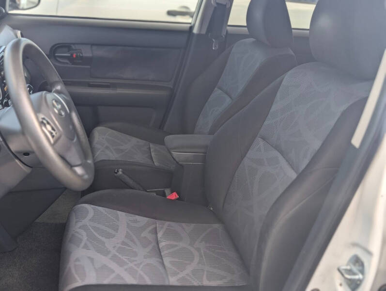 2012 Scion xB Release Series 9.0