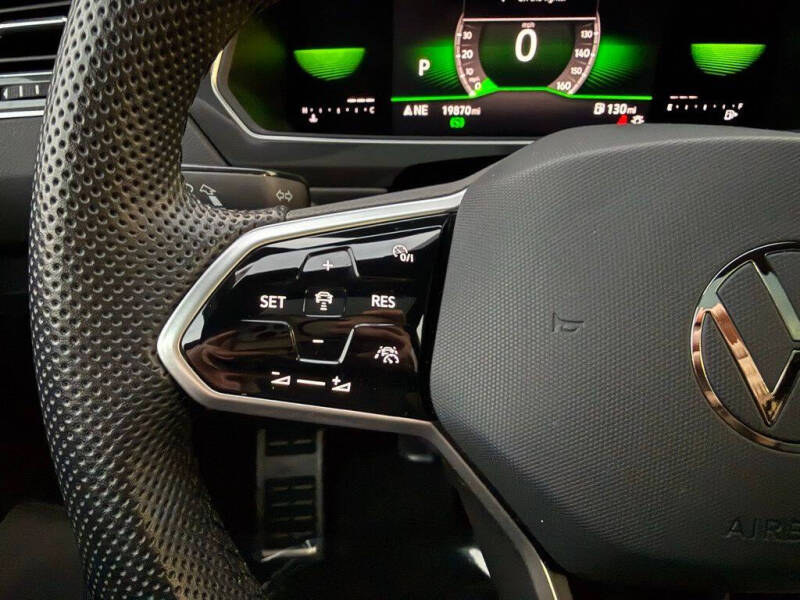 2023 Volkswagen Tiguan SE R-Line Black