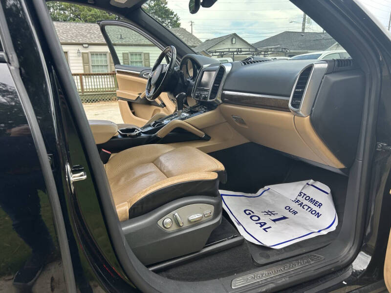 2014 Porsche Cayenne Platinum