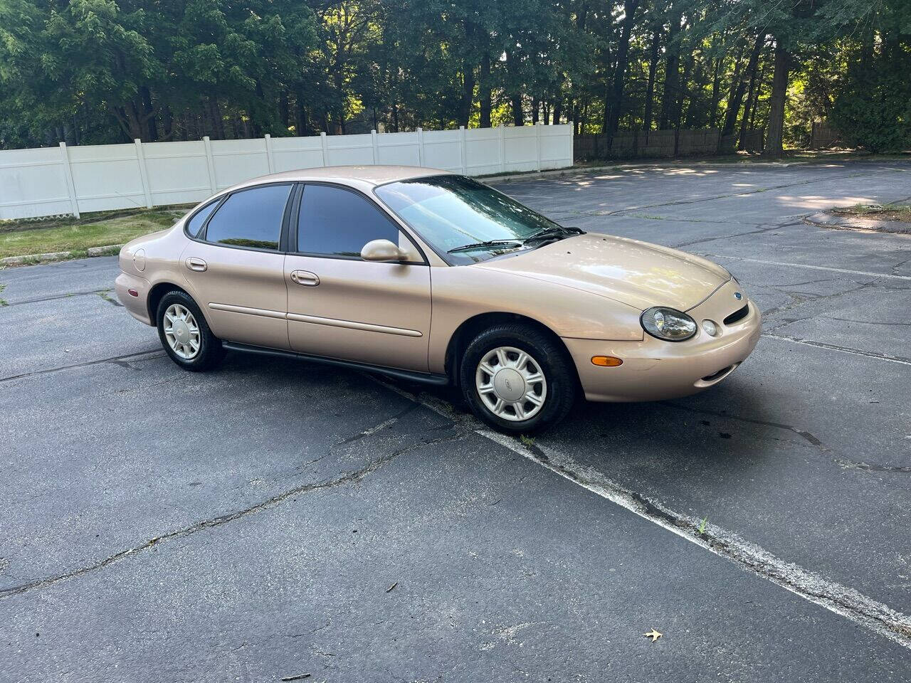 1996 Ford Taurus For Sale ®