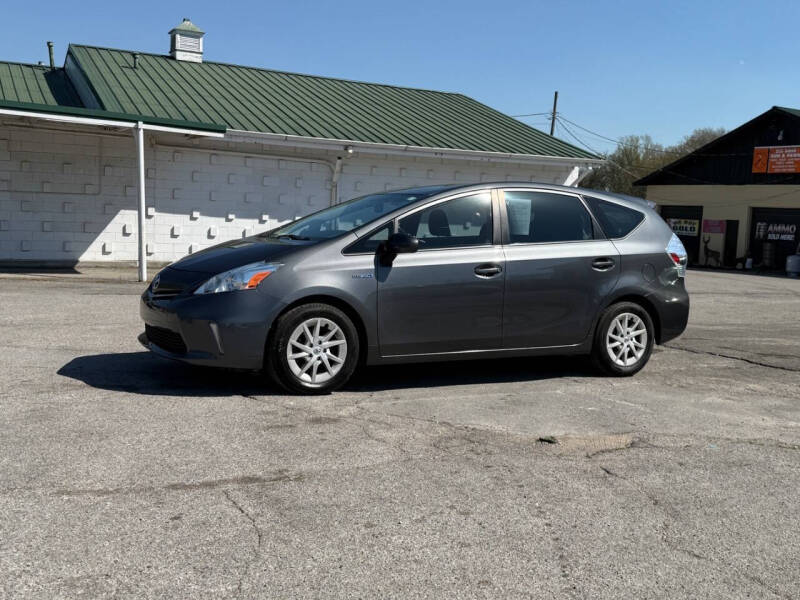2012 Toyota Prius v Two
