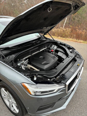 2018 Volvo XC60 T5 Momentum