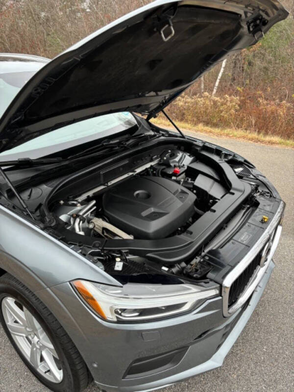 2018 Volvo XC60 T5 Momentum