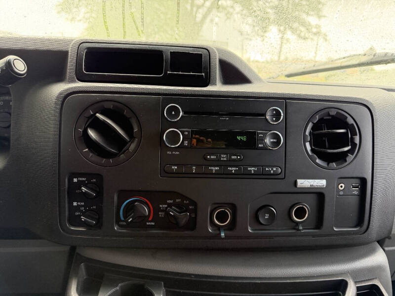 2013 Ford E-Series