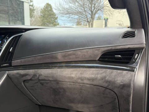 2017 Cadillac Escalade ESV Platinum