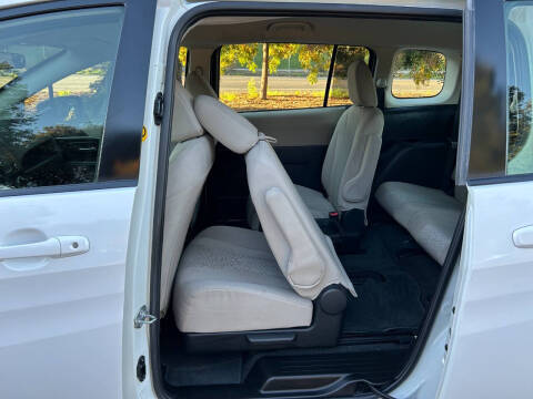 2012 Mazda MAZDA5 Sport