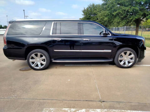 2018 Cadillac Escalade ESV Luxury