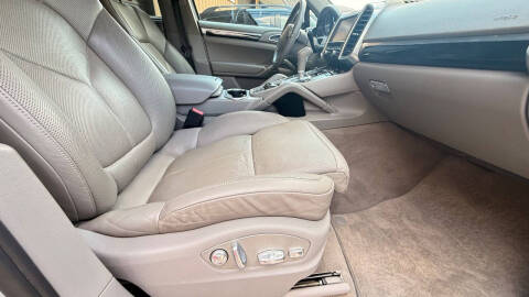 2011 Porsche Cayenne S Hybrid