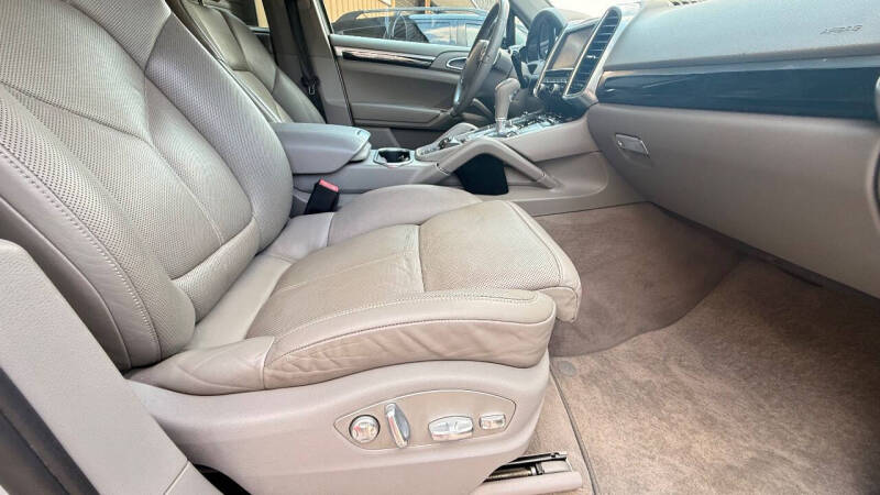 2011 Porsche Cayenne S Hybrid