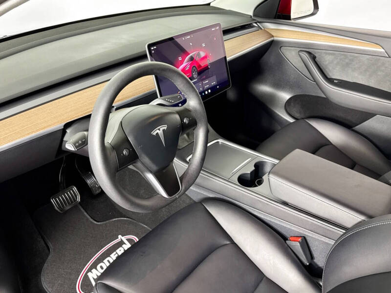 2025 Tesla Model Y Long Range