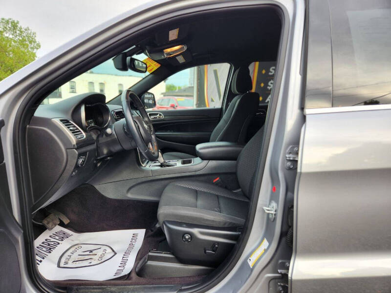 2019 Jeep Grand Cherokee Laredo E