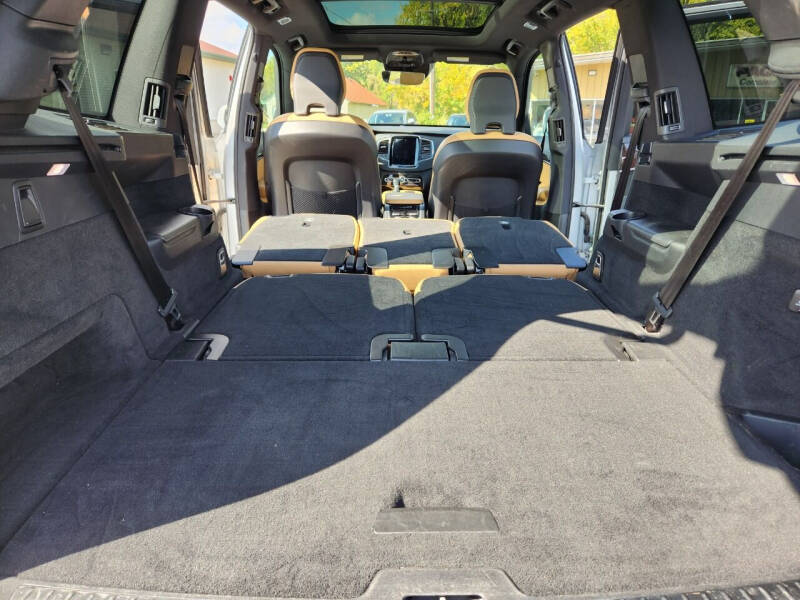 2019 Volvo XC90 T6 Momentum