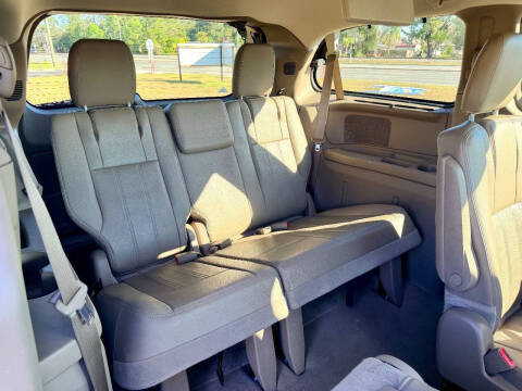 2015 Chrysler Town and Country Touring-L