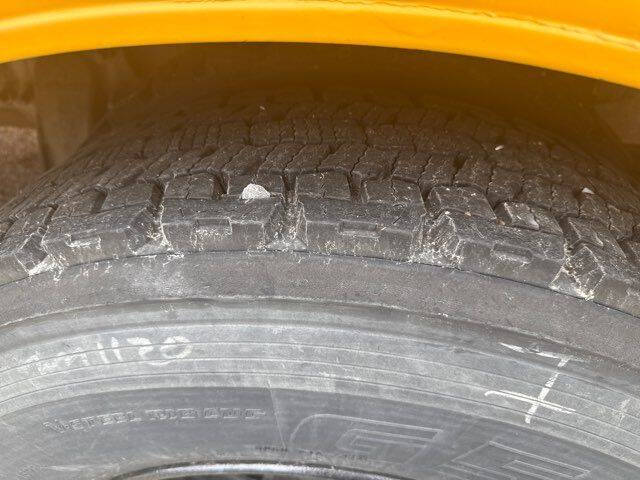 2009 Freightliner B2 Chassis